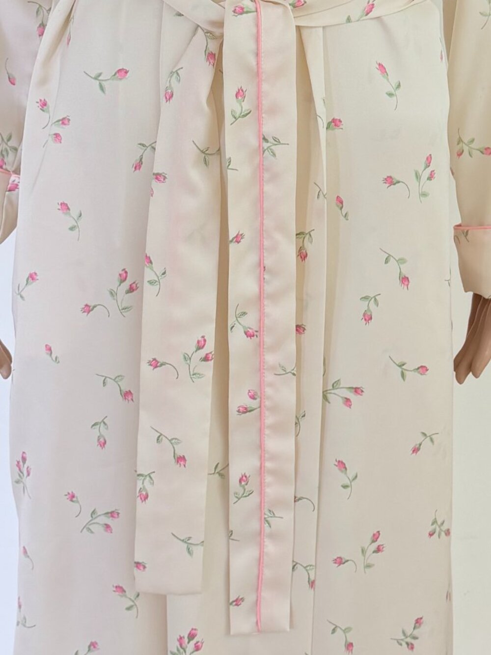 Georgette Trabolsi Women's Lingerie Night Gown Sz. S With Matching Robe  Size M. - Picture 5 of 13